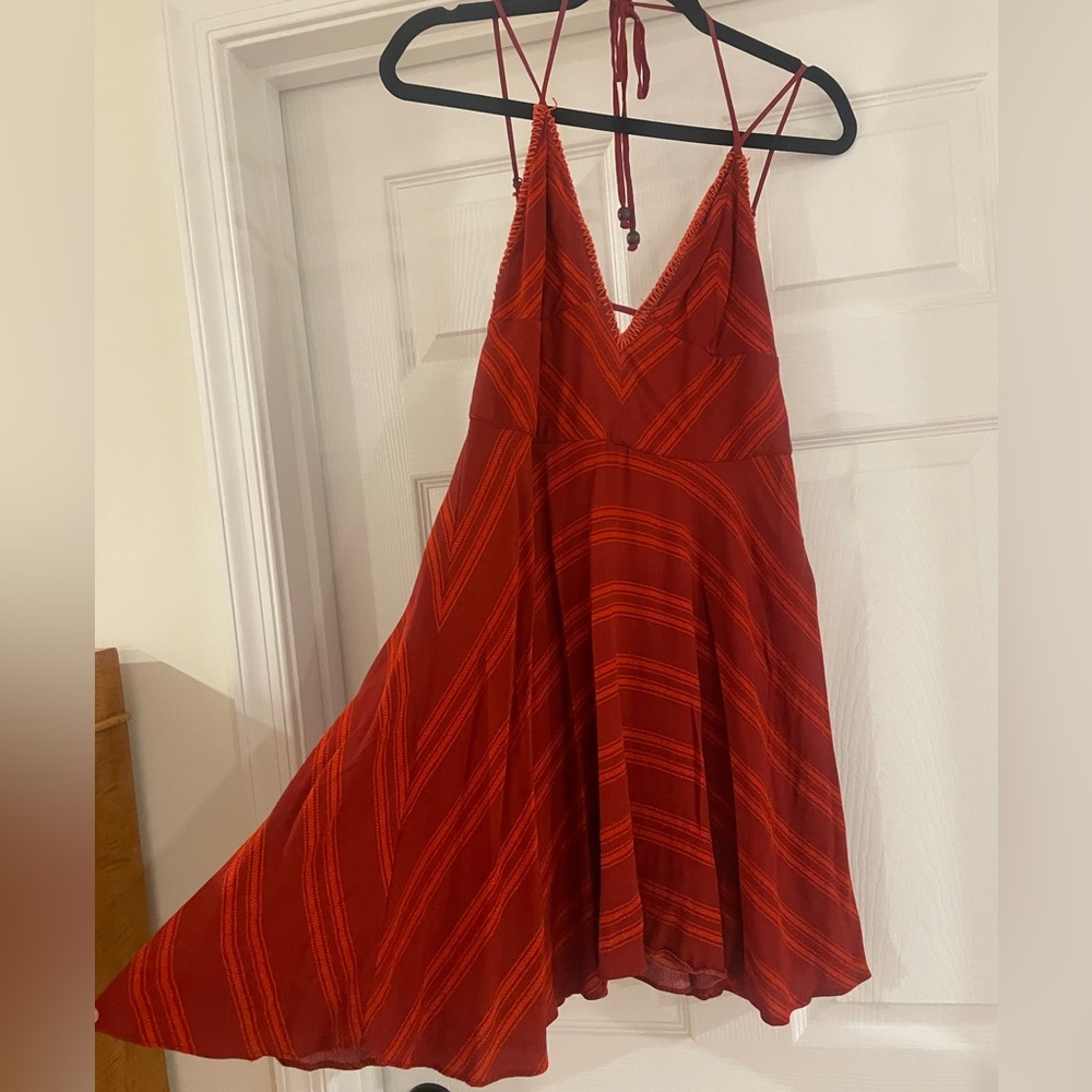 Ecote Red & Blood Orange Stripe V Neck Halter Strappy Mini Dress 10